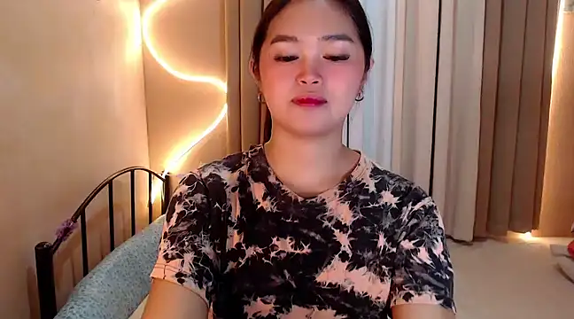 Itsme claire online show from March 3, 1:31 pm