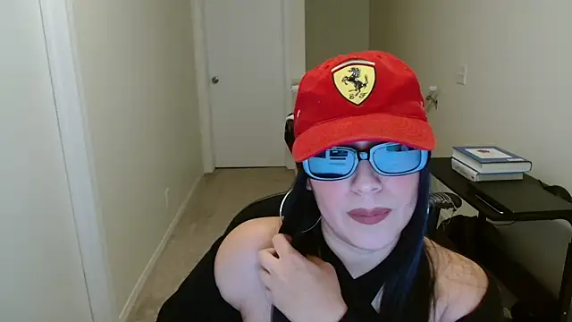 Snapshot of Sassy_Latina chatting on November 30, 4:49 am Sassy Latina online show from November 30, 4:49 am