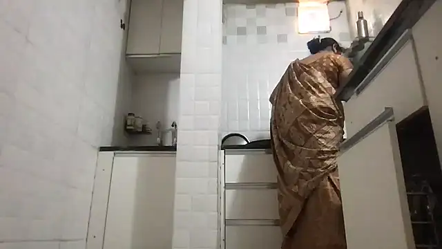 Riyasingh9 online show from March 6, 5:15 am