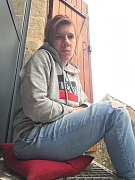 Lina lou4 online show from January 14, 1:39 pm