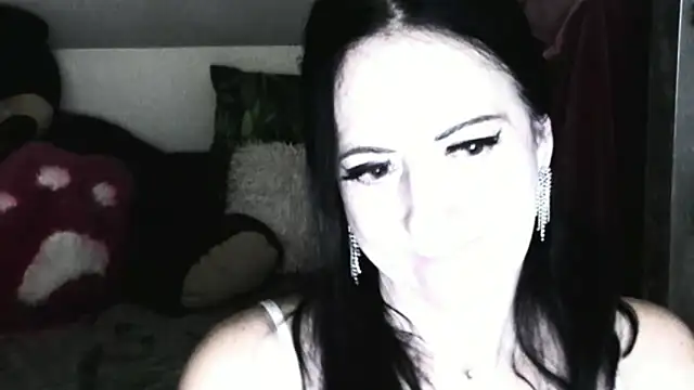 DebraMilf online show from February 1, 3:19 am