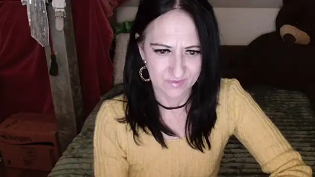 DebraMilf online show from February 27, 5:56 am