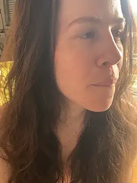 SuzieWanKenobi online show from August 8, 5:59 pm