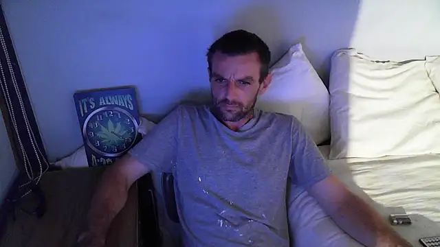 Snapshot of MysticInteraction chatting on March 16, 8:51 am MysticInteraction online show from March 16, 8:51 am