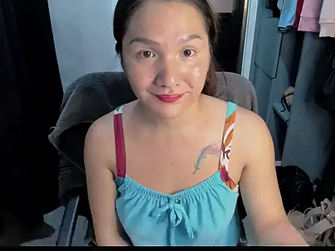 Snapshot of soooooANGEL chatting on November 18, 1:00 am soooooANGEL online show from November 18, 1:00 am