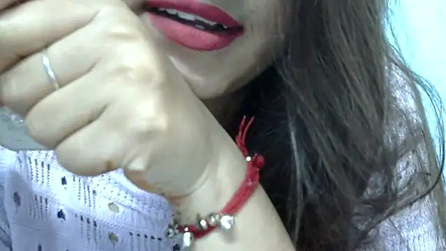 lovelydesi21 online show from December 2, 9:14 am