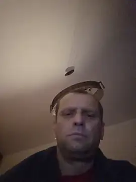 Roman0798 online show from May 29, 9:46 pm