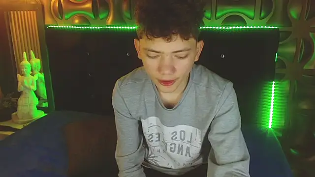 cruz dante online show from April 16, 7:14 pm