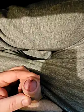 Snapshot of cross10 chatting on February 4, 3:04 pm cross10 online show from February 4, 3:04 pm