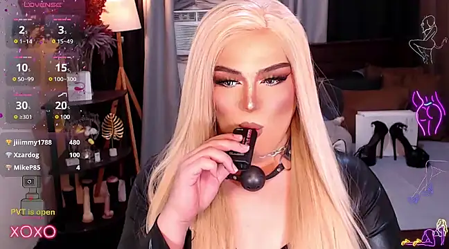 Snapshot of Bitch_Fowler69 chatting on December 2, 1:57 pm Bitch Fowler69 online show from December 2, 1:57 pm