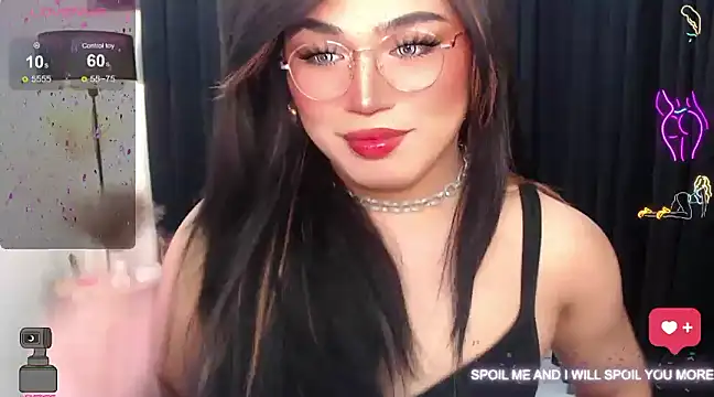 Snapshot of Bitch_Fowler69 chatting on January 7, 9:18 am Bitch Fowler69 online show from January 7, 9:18 am