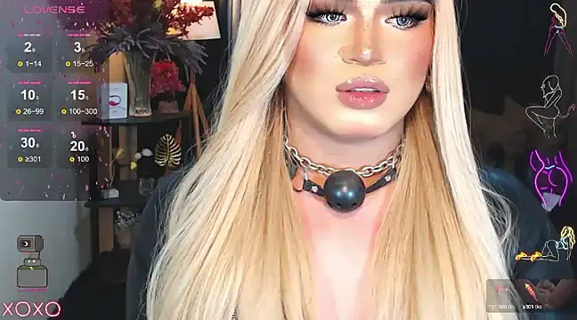 Snapshot of Bitch_Fowler69 chatting on February 15, 9:59 pm Bitch Fowler69 online show from February 15, 9:59 pm