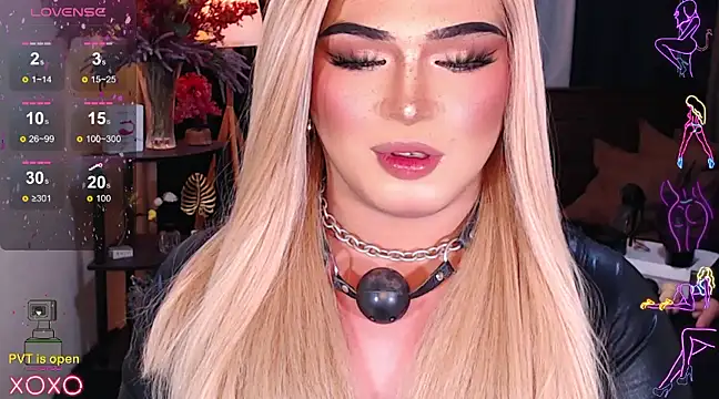 Snapshot of Bitch_Fowler69 chatting on February 19, 10:42 pm Bitch Fowler69 online show from February 19, 10:42 pm