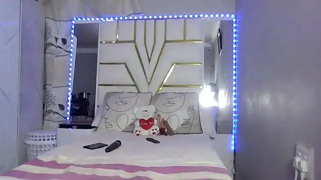 SexyyNana online show from October 31, 7:48 pm