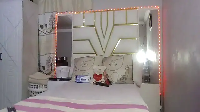 SexyyNana online show from December 23, 1:36 am