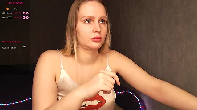 nutcrew online show from December 21, 8:49 pm