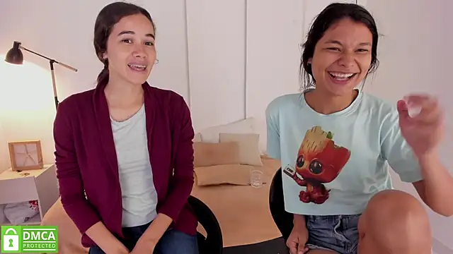 Snapshot of sexychanell_18 chatting on January 19, 12:50 pm sexychanell 18 online show from January 19, 12:50 pm