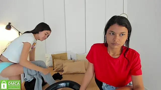 Snapshot of sexychanell_18 chatting on February 5, 12:38 pm sexychanell 18 online show from February 5, 12:38 pm