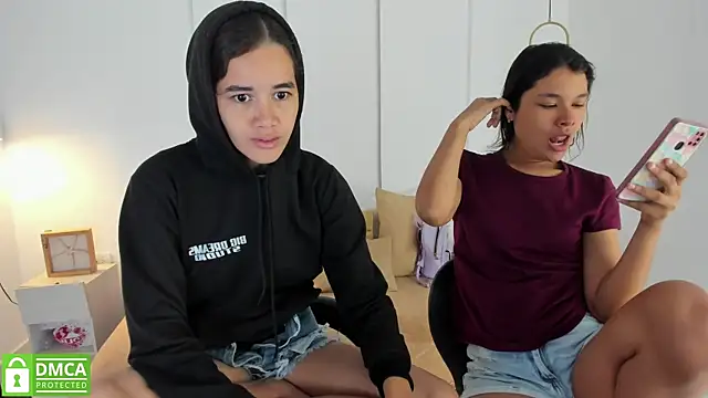 Snapshot of sexychanell_18 chatting on February 13, 12:54 pm sexychanell 18 online show from February 13, 12:54 pm