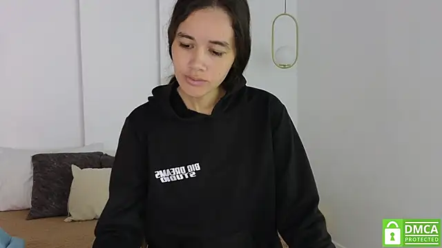 Snapshot of sexychanell_18 chatting on September 13, 12:49 pm sexychanell 18 online show from September 13, 12:49 pm