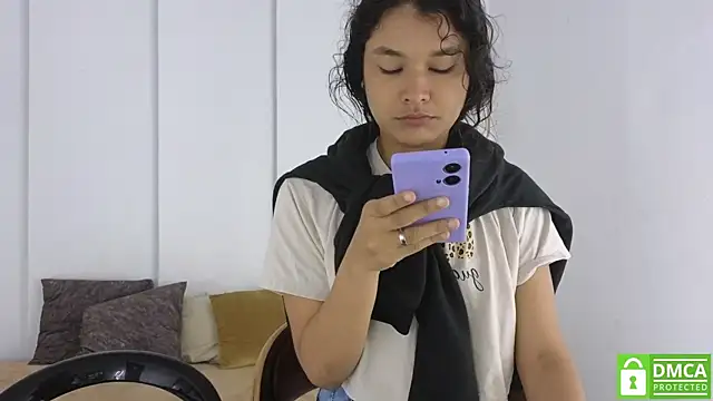 Snapshot of sexychanell_18 chatting on November 29, 1:14 pm sexychanell 18 online show from November 29, 1:14 pm