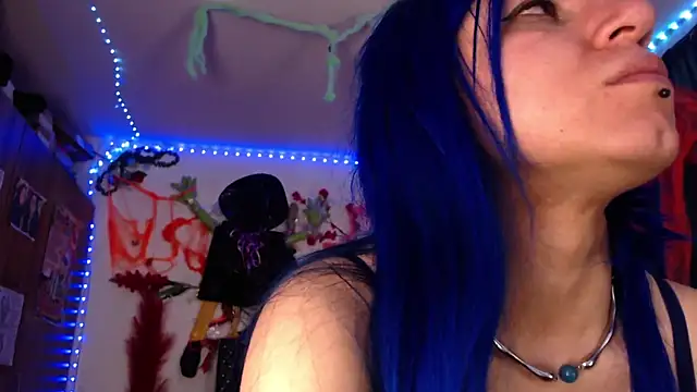 Snapshot of pussytight_pervert chatting on October 27, 1:09 am pussytight pervert online show from October 27, 1:09 am