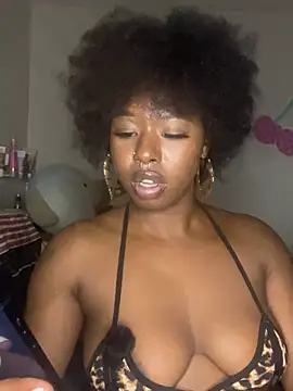 TinyBlazian901 online show from July 13, 4:04 am