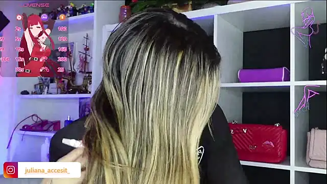 Snapshot of caroline_cossei chatting on February 10, 9:04 am caroline cossei online show from February 10, 9:04 am