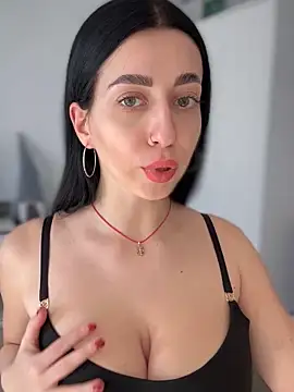 Snapshot of Emylia chatting on January 18, 12:36 pm Emylia online show from January 18, 12:36 pm