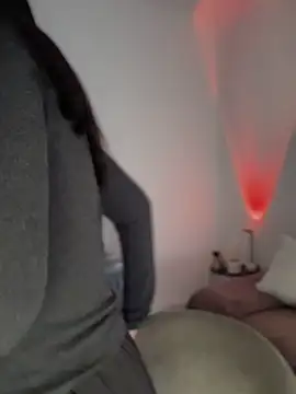 Snapshot of Emylia chatting on February 21, 2:06 pm Emylia online show from February 21, 2:06 pm