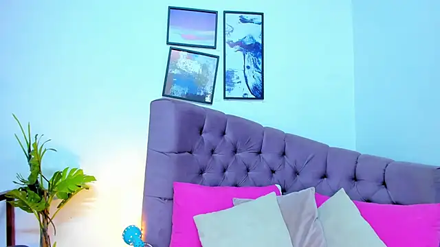 Gretta Queen online show from November 23, 3:45 pm