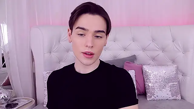 RobbyCharming online show from February 28, 7:46 pm