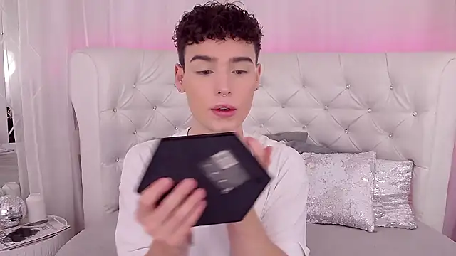 RobbyCharming online show from September 11, 3:39 am