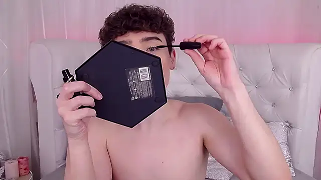 RobbyCharming online show from October 22, 3:51 am