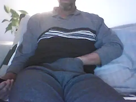 Malcomvs97 online show from December 19, 9:49 pm