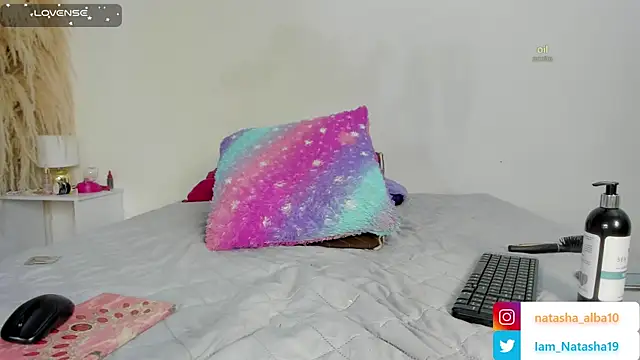 NatashaEgnath online show from September 30, 12:10 pm