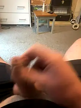 Snapshot of Averagematt1991 chatting on November 10, 2:16 pm Averagematt1991 online show from November 10, 2:16 pm