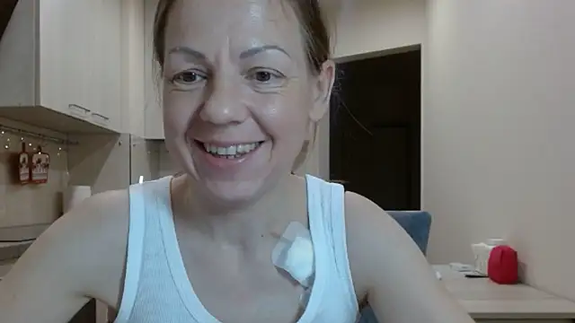 Snapshot of Popppka chatting on December 24, 7:33 pm Popppka online show from December 24, 7:33 pm