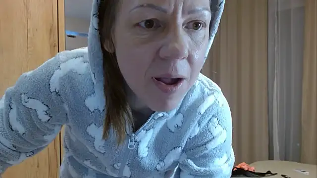 Snapshot of Popppka chatting on January 31, 8:54 pm Popppka online show from January 31, 8:54 pm