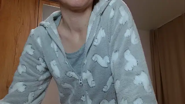 Snapshot of Popppka chatting on February 28, 6:31 pm Popppka online show from February 28, 6:31 pm