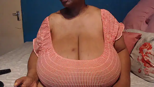 CUTEFIRMMELONSS online show from October 15, 8:31 pm