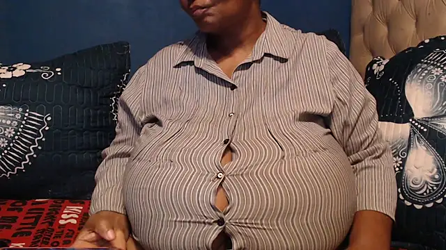 CUTEFIRMMELONSS online show from February 22, 6:50 pm