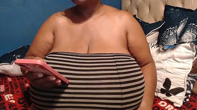 CUTEFIRMMELONSS online show from March 4, 3:23 am