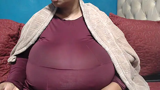 CUTEFIRMMELONSS online show from May 24, 5:23 am