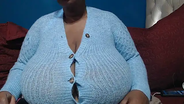 CUTEFIRMMELONSS online show from May 25, 7:03 am
