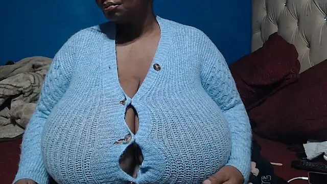 CUTEFIRMMELONSS online show from May 26, 3:46 am