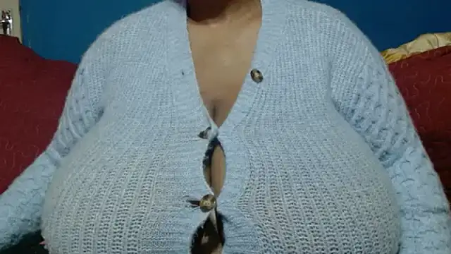 CUTEFIRMMELONSS online show from May 28, 8:22 am