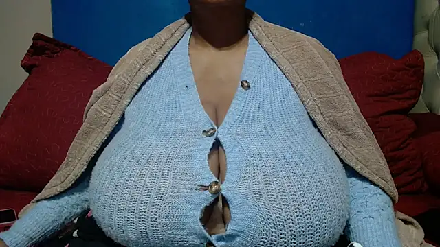 CUTEFIRMMELONSS online show from May 30, 3:58 am