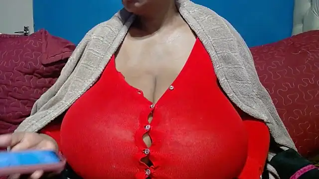 CUTEFIRMMELONSS online show from May 31, 3:47 am