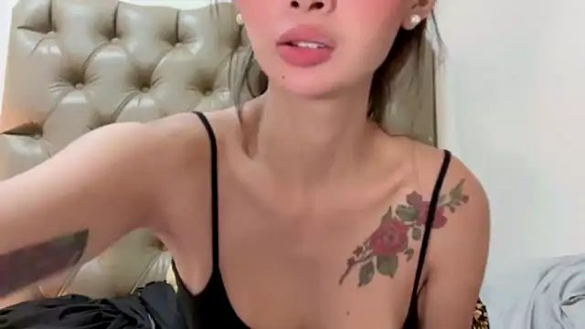 ehotlovea  online show from March 24, 3:39 pm